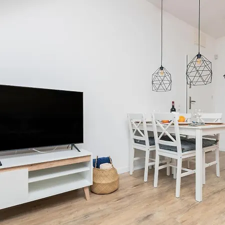 Dom Na Skraju Lasu Jastrzebia Gora By Renters * Jastrzębia Góra