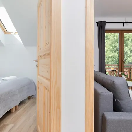Dom Na Skraju Lasu Jastrzebia Gora By Renters *